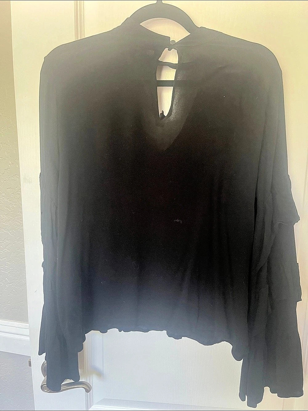 BP. Black Blouse Size Large Like New - Picture 6 of 6